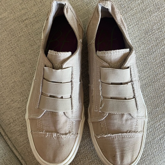 Blowfish Mandi Canvas Slip on sneakers - Picture 5 of 6